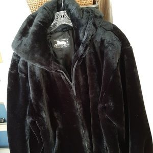 Donna SALYERS coat